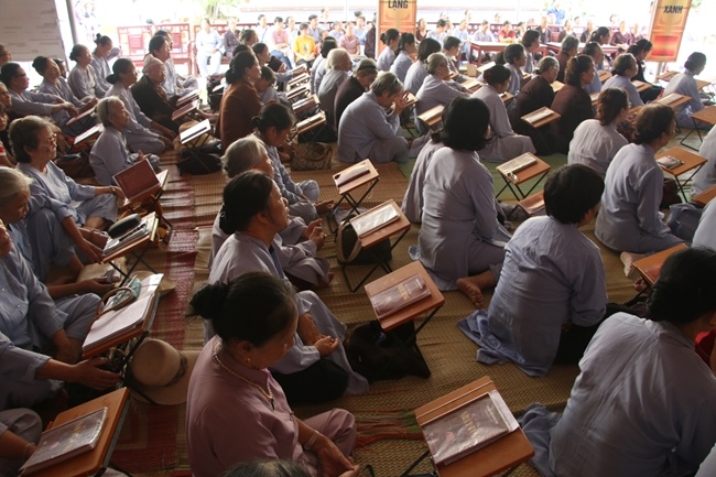 The peaceful and happy retreat at Tieu Dao pagoda - Quang Ninh