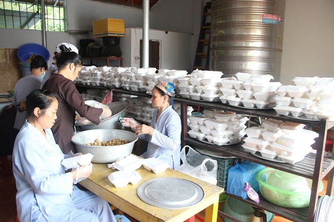 The peaceful and happy retreat at Tieu Dao pagoda - Quang Ninh
