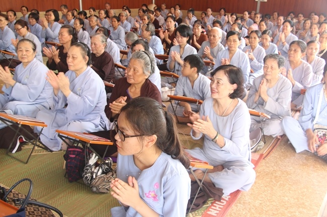 The peaceful and happy retreat at Tieu Dao pagoda - Quang Ninh