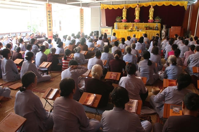The peaceful and happy retreat at Tieu Dao pagoda - Quang Ninh