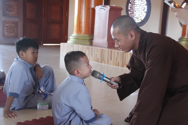 The Summer retreat at Giai Lam Pagoda in Ha Tinh