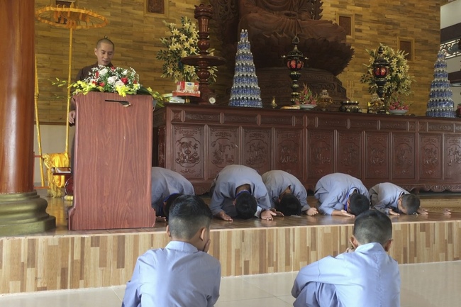 The Summer retreat at Giai Lam Pagoda in Ha Tinh