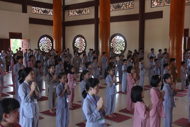 The Summer retreat at Giai Lam Pagoda in Ha Tinh