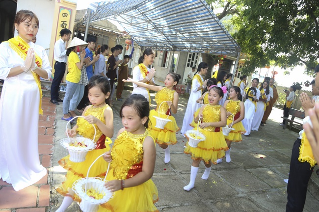 The Ullambana Ceremony at Dong Cao Pagoda In Thanh Hoa Province