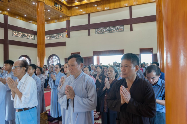 The Ullambana's  Great Ceremony of Pious Gratitude at Giai Lam Pagoda in Ha Tinh Province