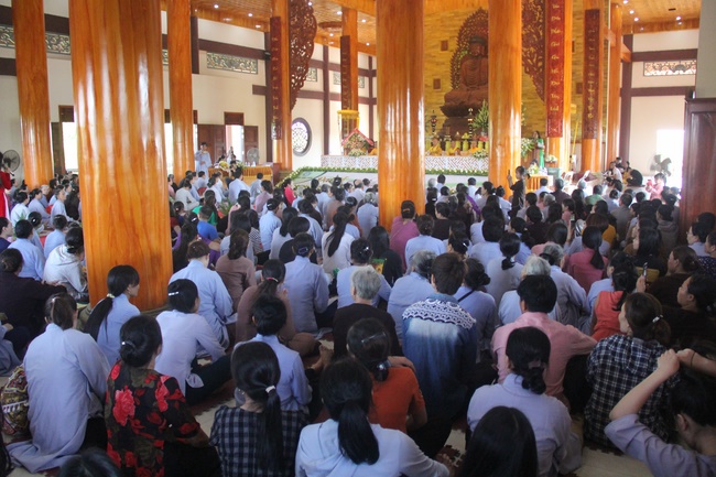 The Ullambana's  Great Ceremony of Pious Gratitude at Giai Lam Pagoda in Ha Tinh Province