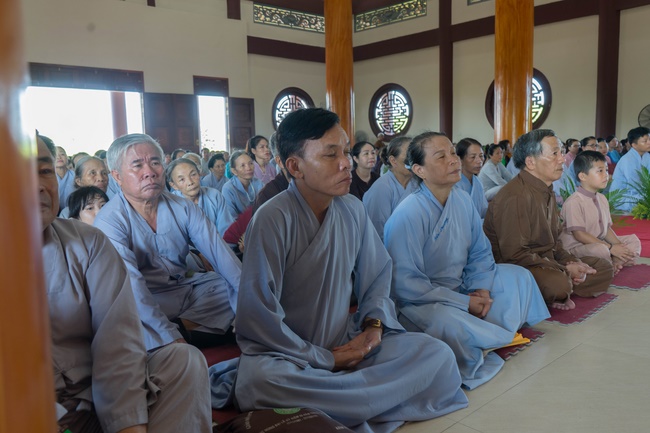 The Ullambana's  Great Ceremony of Pious Gratitude at Giai Lam Pagoda in Ha Tinh Province