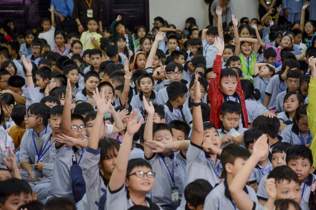 Children Retreat Titled ‘I Return to Buddha’