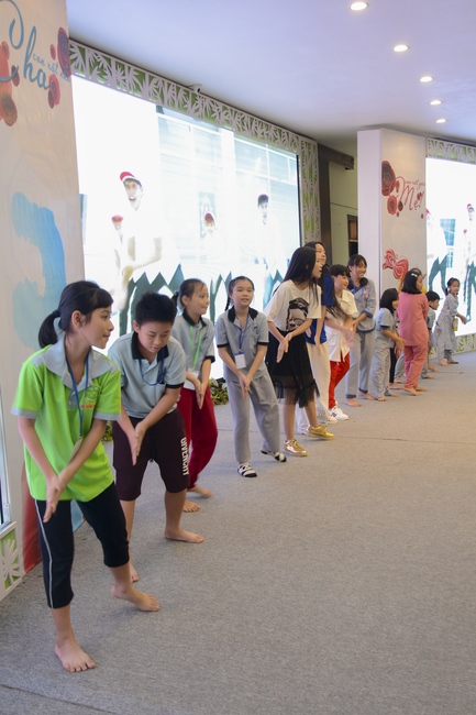 Children Retreat Titled ‘I Return to Buddha’