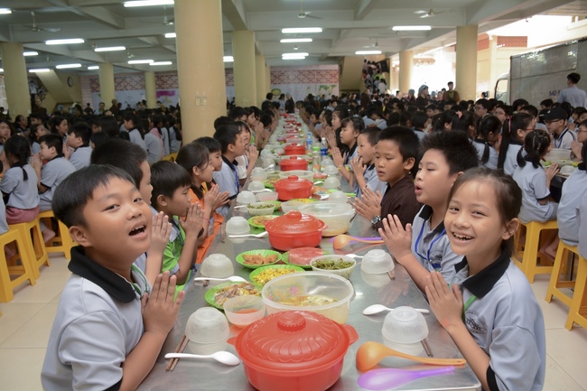 Children Retreat Titled ‘I Return to Buddha’