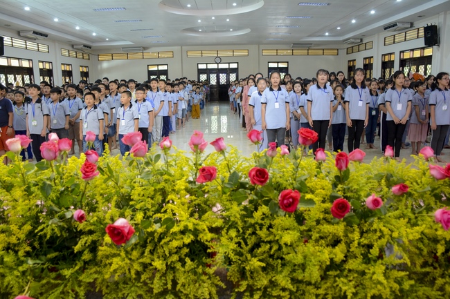 Children Retreat Titled ‘I Return to Buddha’