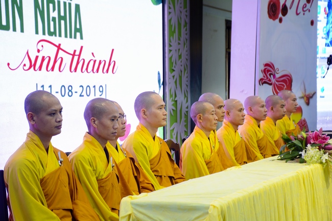 Children Retreat Titled ‘I Return to Buddha’