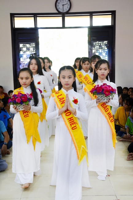 Children Retreat Titled ‘I Return to Buddha’