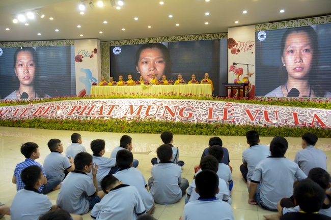 Children Retreat Titled ‘I Return to Buddha’