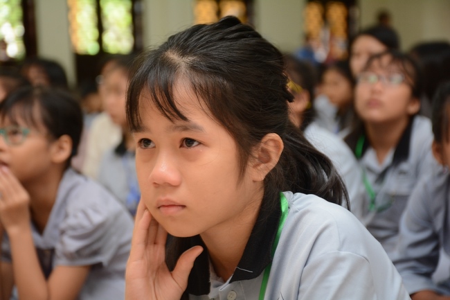 Children Retreat Titled ‘I Return to Buddha’