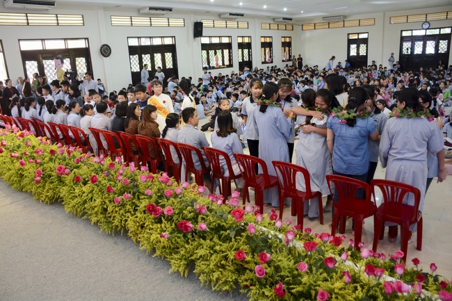 Children Retreat Titled ‘I Return to Buddha’