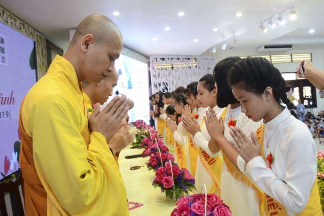 Children Retreat Titled ‘I Return to Buddha’