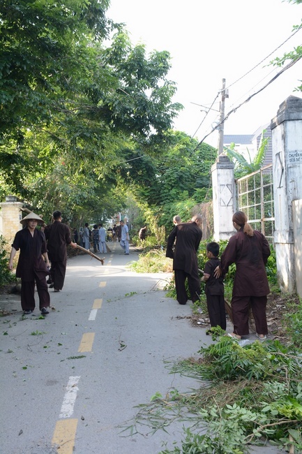 Preparing the Ullambana great Ceremony of gratitude to parents