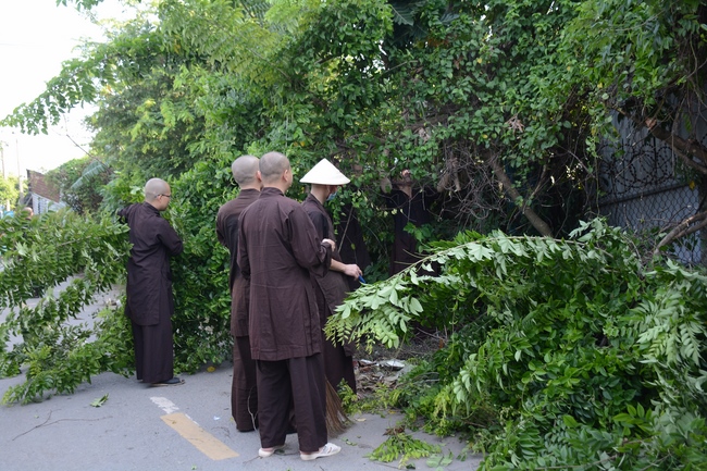 Preparing the Ullambana great Ceremony of gratitude to parents