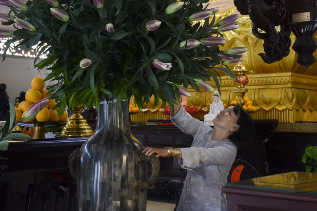 Preparing the Ullambana great Ceremony of gratitude to parents