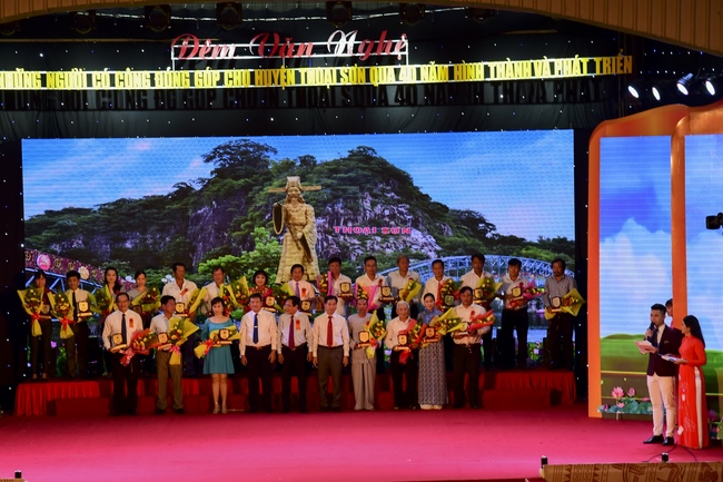 Tham dự lễ tri ân và cầu siêu tại An Giang