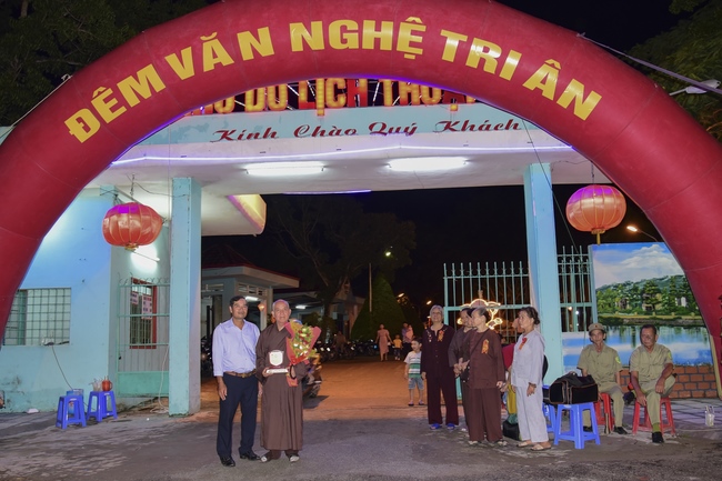 Tham dự lễ tri ân và cầu siêu tại An Giang