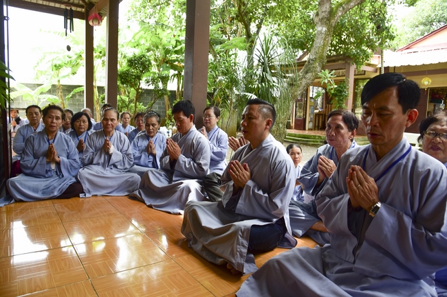 Offering to the summer retreat schools in Dong Nai and Cu Chi
