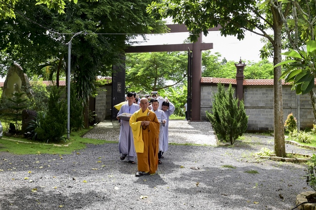 Offering to the summer retreat schools in Dong Nai and Cu Chi