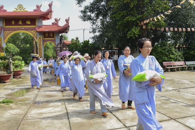 Offering to the summer retreat schools in Dong Nai and Cu Chi