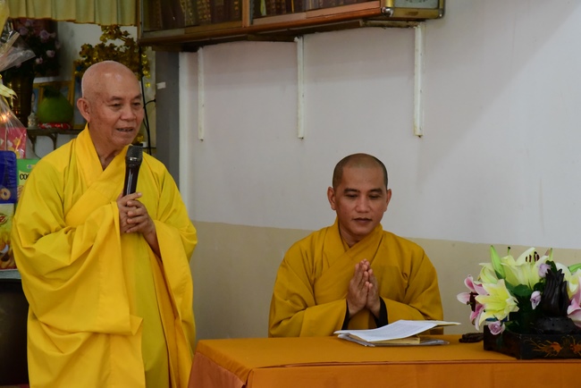 Praying peacefulness and releasing creatures in Can Tho