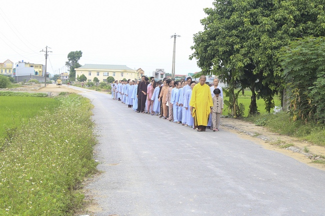 One-day Reciting the Buddha's name at Dong Cao Pagoda