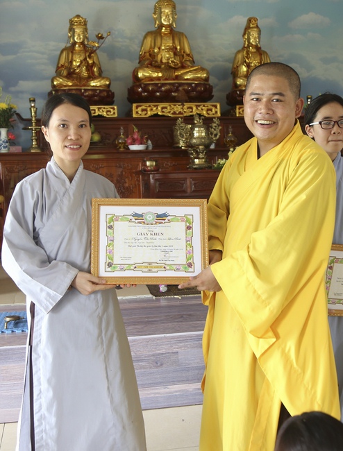 One-day Reciting the Buddha's name at Dong Cao Pagoda