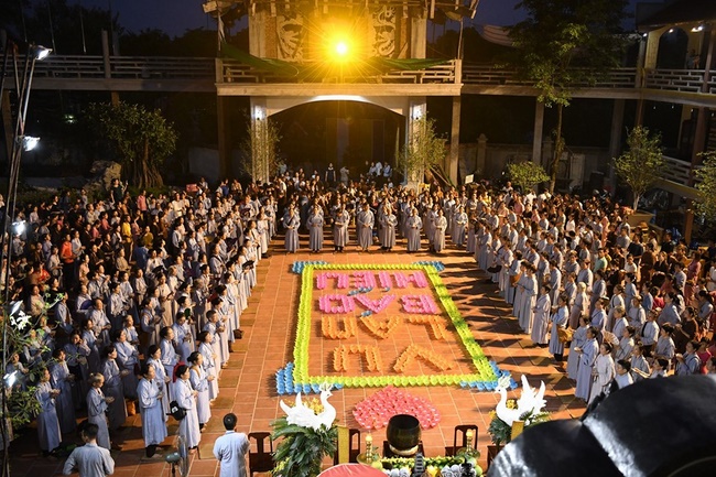 The Buddhist Rite chanting Ksihitigarbha and the lighting night of candles and lanterns  at Hoa Phuc Pagoda – Hanoi
