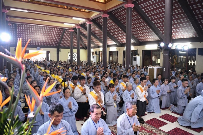 The Buddhist Rite chanting Ksihitigarbha and the lighting night of candles and lanterns  at Hoa Phuc Pagoda – Hanoi
