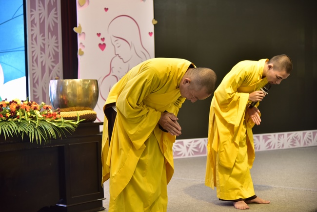 Opening the 92nd Seven-Day Retreat