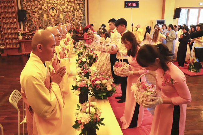 Đóa hồng viễn xứ