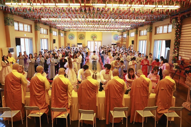 Đóa hồng viễn xứ