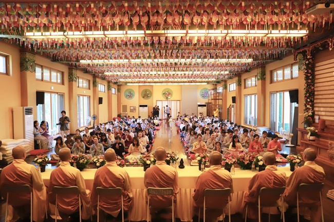 Đóa hồng viễn xứ