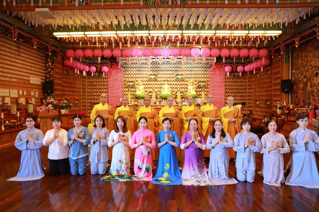 Đóa hồng viễn xứ