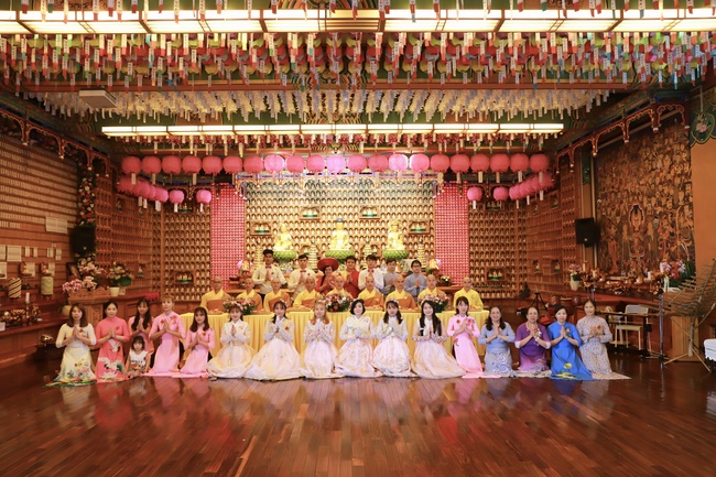 Đóa hồng viễn xứ