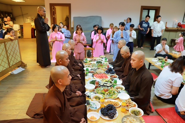 Đóa hồng viễn xứ