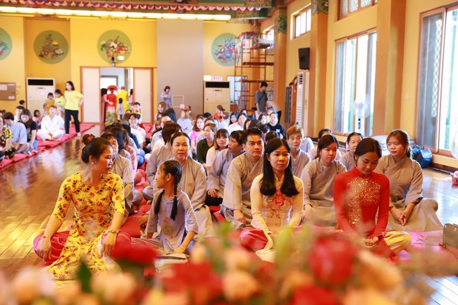 Đóa hồng viễn xứ