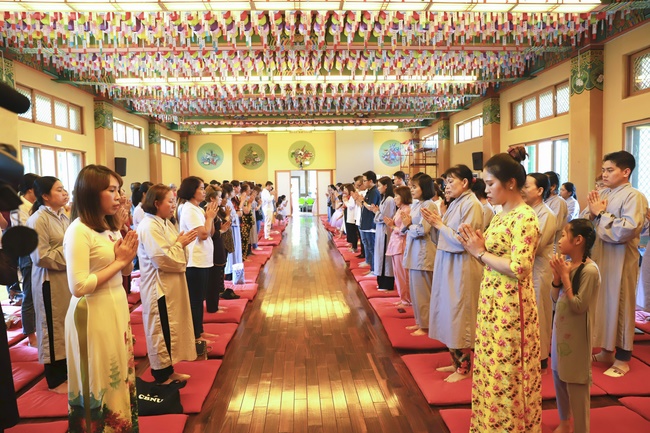 Đóa hồng viễn xứ