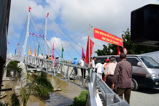 Attending the inauguration Ceremony of bridge Thoai Ha 4 in An Giang