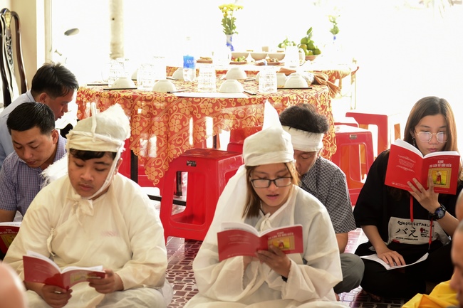 The rite praying for rebirth in Hoc Mon District and Tay Ninh