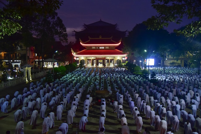 Dharma Talk “Dreaming” –  The 92ND Seven-Day Retreat