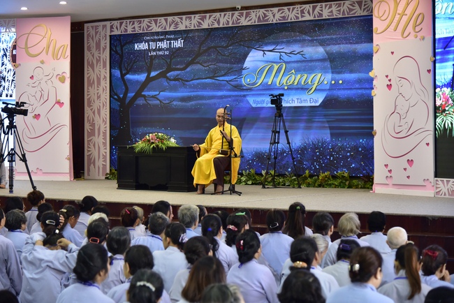 Dharma Talk “Dreaming” –  The 92ND Seven-Day Retreat