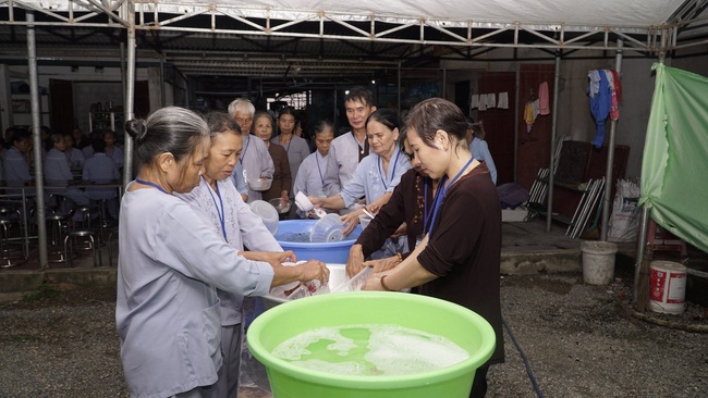 The 8th retreat “Learning the Practice as the Buddha Teachings” at Dong Cao Pagoda