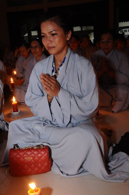 The night Lighting up the Candles of Gratitude on the Filial Piety Season at Quoc Thoi Pagoda.