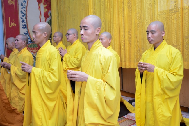 Visit the funeral Junior Ven. Thich Giac Kha at Duc Hoa Pagoda in Binh Duong